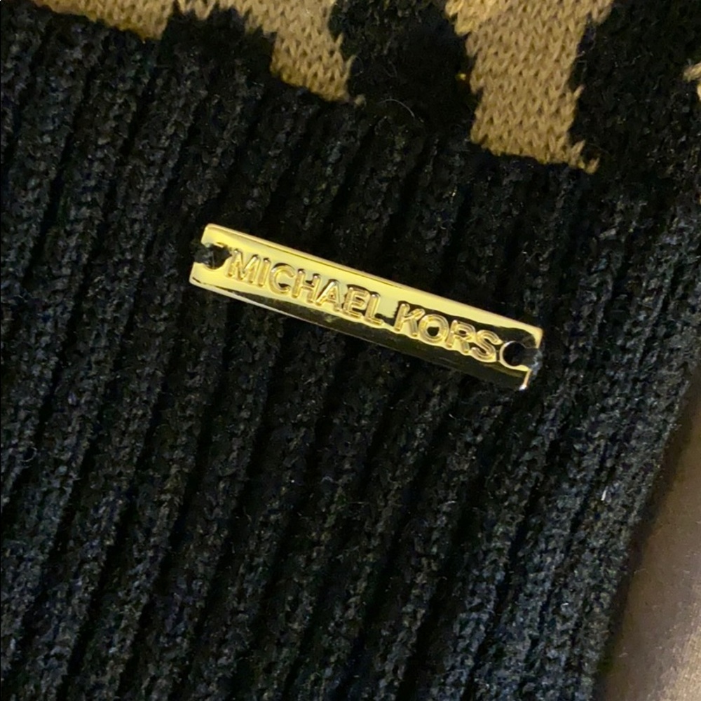 Michael Kors Animal Print Beanie Hat - Picture 3 of 3